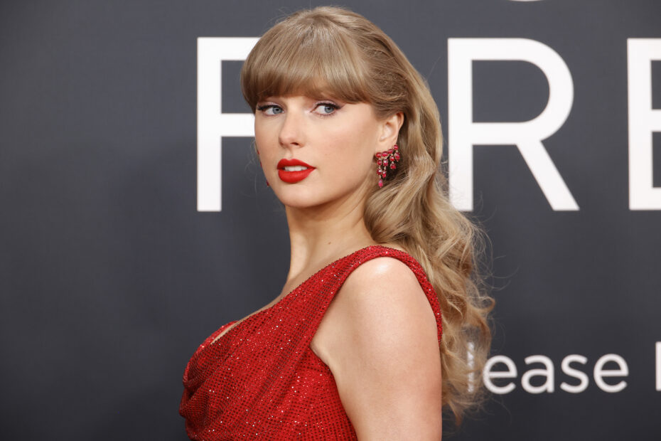Taylor Swift Quebra Recordes na Billboard com “The Life of a Showgirl” Taylor Swift quebrou todos os recordes: as 12 melhores músicas do 'The Life of a Showgirl' dominam a parada da Billboard!