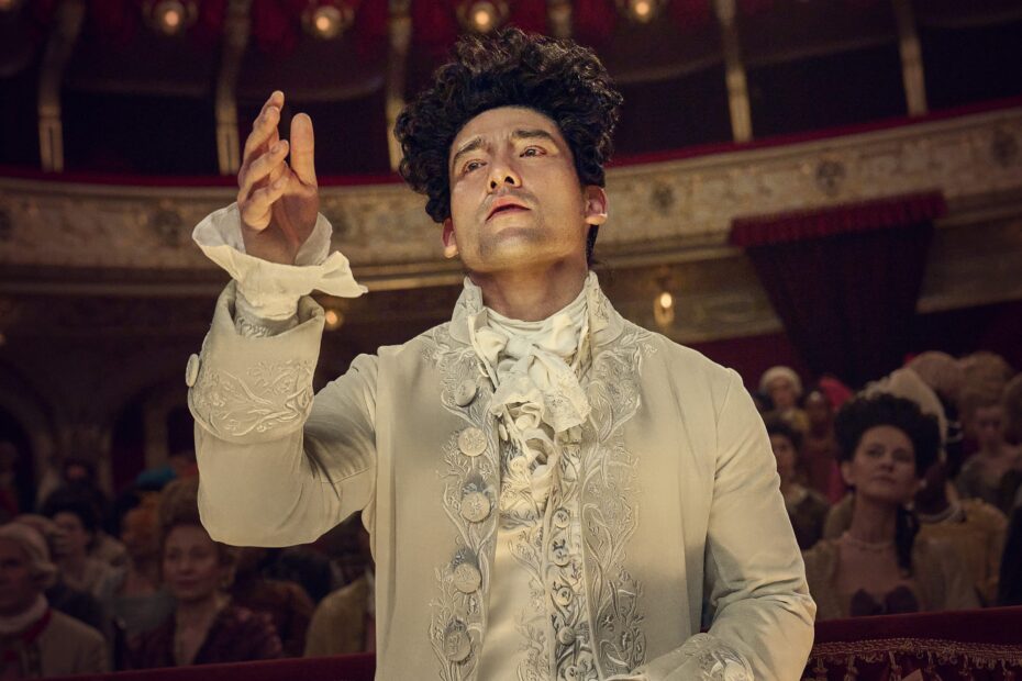 ‘AMADEUS’: O TRAILER QUE PROMETE UMA INTERPRETAÇÃO DO GÊNIO MOZART Will Sharpe brilha como o "repulsivo criatura" Mozart na nova série Amadeus, enquanto Paul Bettany vive o envaidecido Salieri em uma rivalidade musical cheia de reviravoltas.