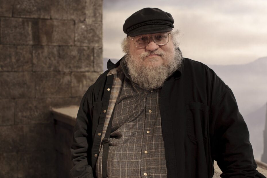 George R.R. Martin Responde à Polêmica Sobre Uso de IA nas Artes do 20º Aniversário de A Feast for Crows George R.R. Martin se manifesta sobre polêmica com arte AI