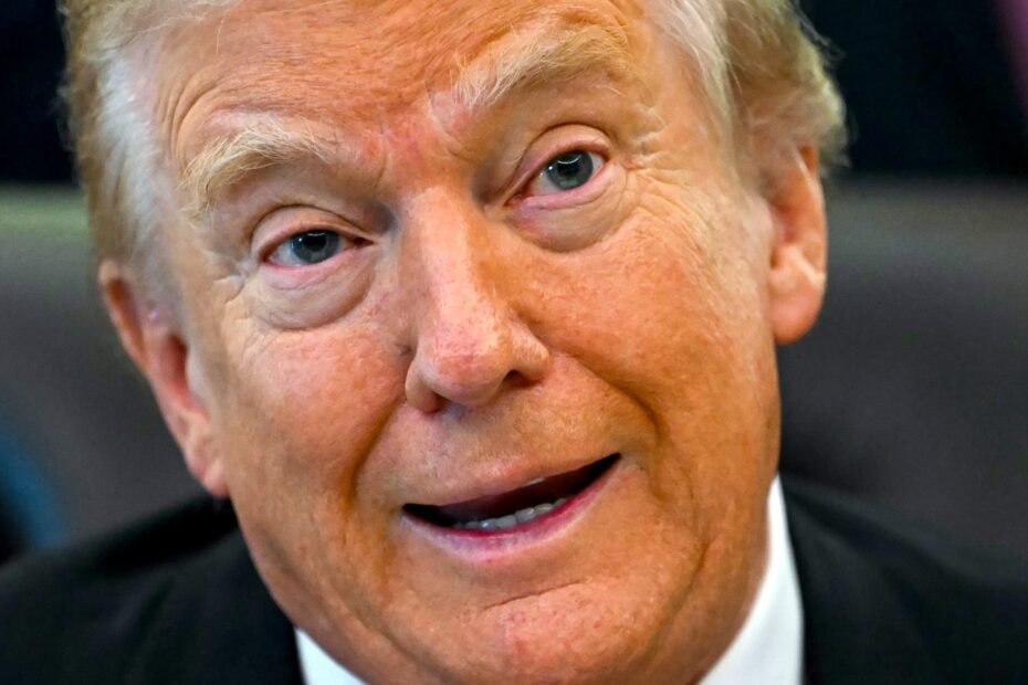 Donald Trump e os Limites de Propriedade de Televisão: Uma Questão Polêmica Trump Levanta Cautelas Sobre a Liberação de Limites de Propriedade de Canais de TV: Uma Visão Crítica sobre o Controle da Mídia e a Influência Política