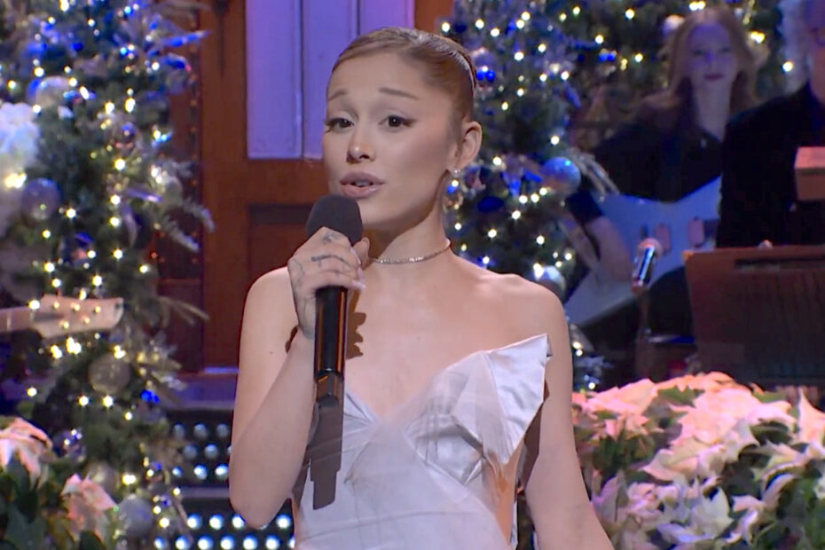 Ariana Grande Brilha no SNL com Versão Cômica de Clássico Natalino Ariana Grande transforma clássico natalino em comédia hilariante