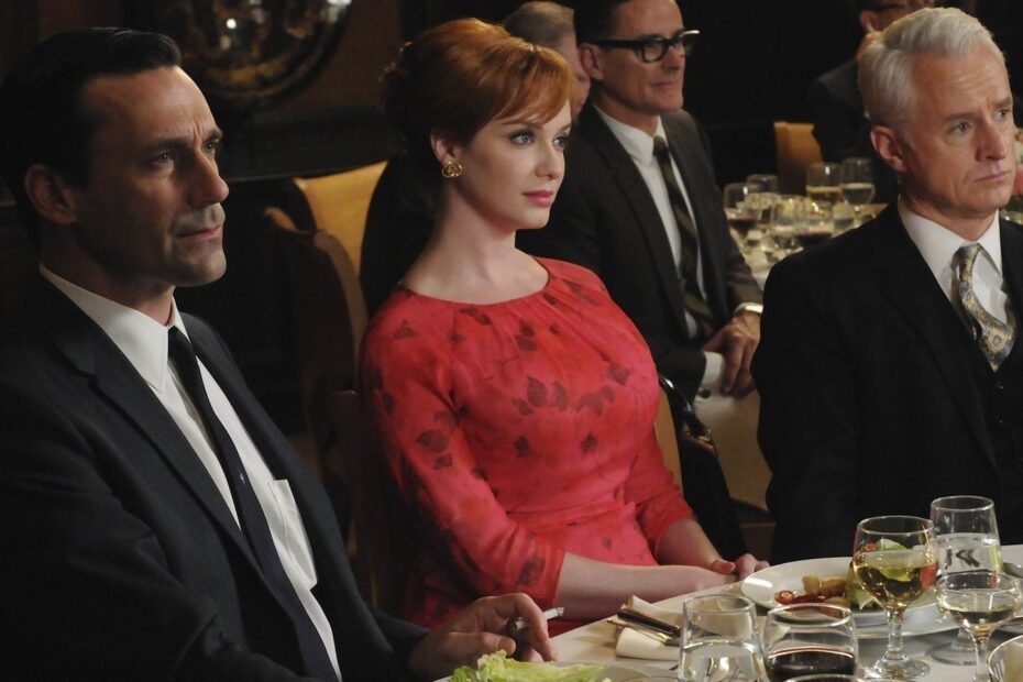 A Conexão Entre Star de Mad Men e Law & Order: SVU que Quase Aconteceu Mad Men: uma estrela quase se tornou detetive de SVU!