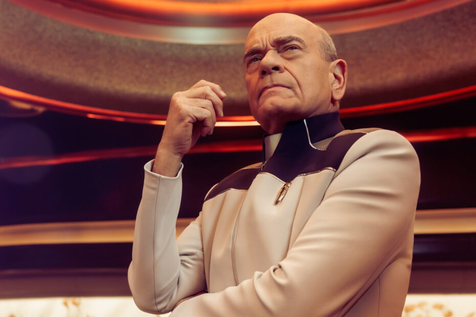 Quem é o Doutor? Uma Breve Retrospectiva O Doutor de Voyager retorna com novas aventuras em Starfleet Academy