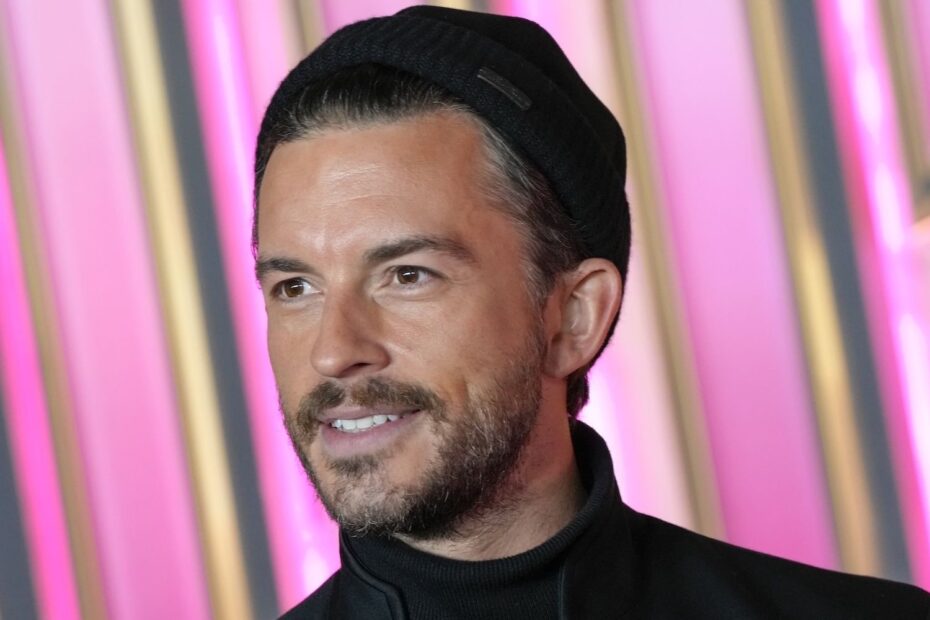 Quem pode desafiar Jonathan Bailey nas bilheteiras em 2026?