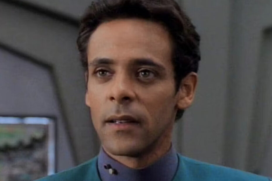 Alexander Siddig e seu Papel Icônico em Star Trek: Deep Space Nine Uma palavra que mudou a carreira de Alexander Siddig em Star Trek