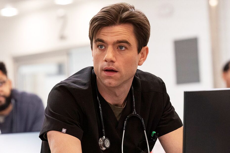 A Retorno de Langdon em 'The Pitt' Indica um Conflito Drástico na 2ª Temporada Conflitos e Traumas: O Impacto de Langdon em The Pitt