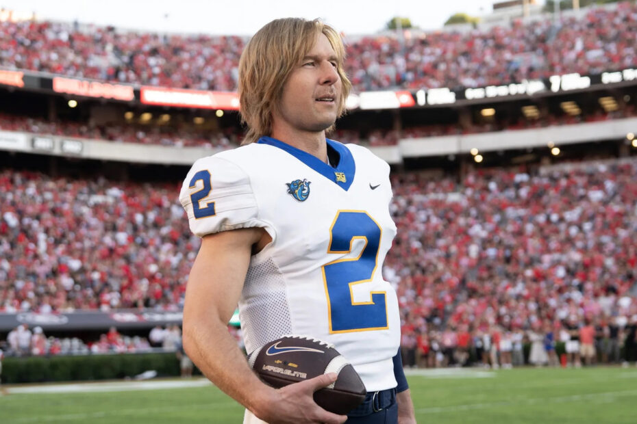 Os Dois Ídolos da NFL que Tornaram Chad Powers uma Série de Futebol Realista Lendas do NFL: O Impacto Surpreendente em Chad Powers