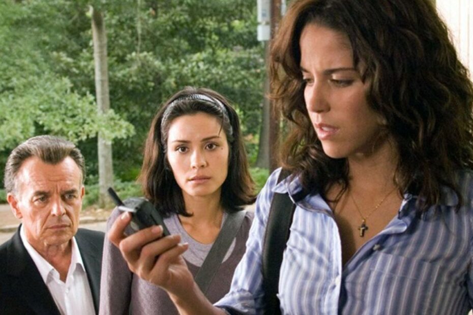 A Desastrosa Remake de Horror: "One Missed Call" e Seu 0% no Rotten Tomatoes O Terror em Telefone: Por Que “One Missed Call” Faliu?