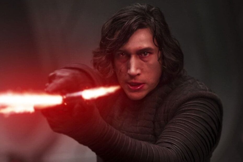 Rian Johnson Defende 'Star Wars: The Last Jedi' e Responde à Crítica de Kathleen Kennedy Rian Johnson não se intimida: a ousadia de 'The Last Jedi'