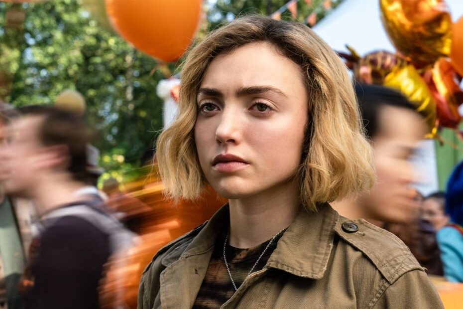 School Spirits Temporada 3: Uma Nova Direção Sombria para a Série de Peyton List Um Terror Sobrenatural: School Spirits Evolui Para o Sombrio