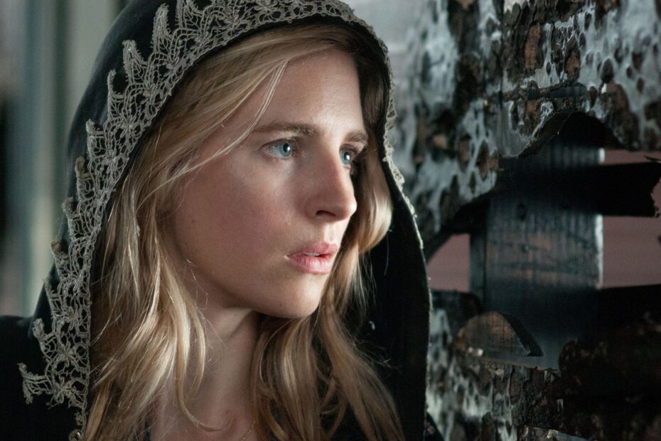 Netflix e The OA: Uma Experiência de Binge-Watching Frustrante e Intrigante A Beleza Frustrante de The OA: Uma Jornada Inesquecível