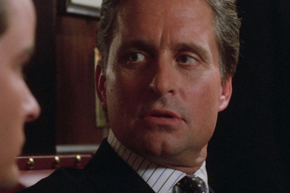 Michael Douglas Agradece a Oliver Stone por Críticas a sua Performance Premiada no Oscar A crítica que transformou Michael Douglas em Gordon Gekko