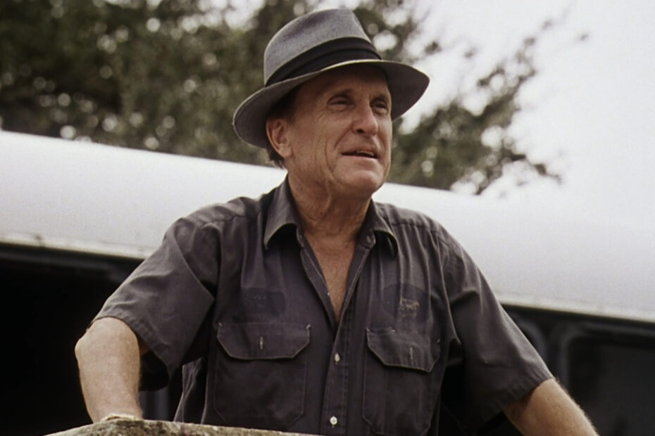 Roger Ebert Elogia "The Apostle", Uma Obra-Prima de Robert Duvall A jornada de fé e redenção em The Apostle de Robert Duvall