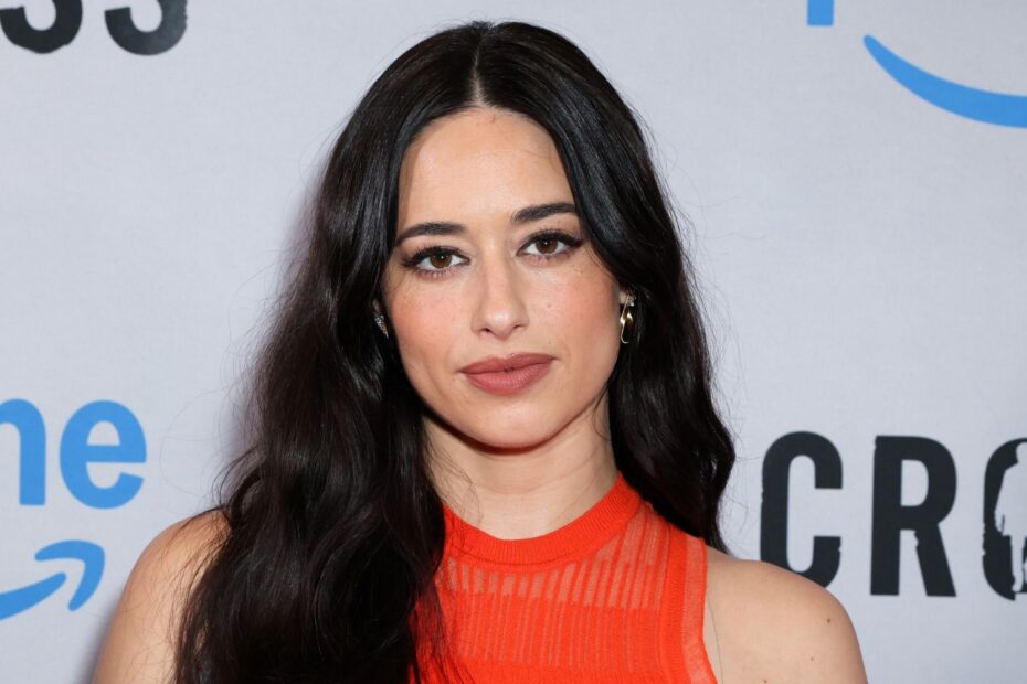 A Relação Complexa em 'Cross' e a Performance de Jeanine Mason Entre Vingança e Conexão: A Dualidade de Luz em Cross