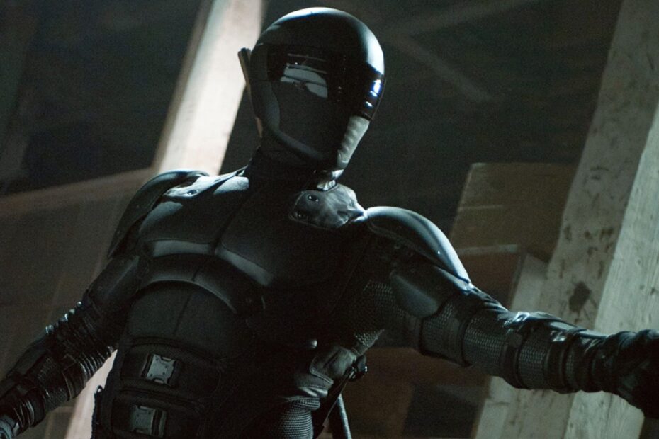 O futuro da franquia G.I. Joe parece finalmente ganhar um novo impulso, mas a notícia pode dividir os fãs. A Paramount anunciou que está desenvolvendo um novo longa da saga e chamou nomes polêmicos para escrever o roteiro, reacendendo o debate sobre o direcionamento do clássico universo de ação. G.I. Joe ganha novo fôlego com polêmicos roteiristas envolvidos