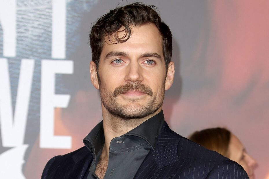Henry Cavill e o Reboot de Highlander: Uma Nova Era para o Clássico dos Anos 80 Henry Cavill Renova Highlander: O Renascimento dos Imortais