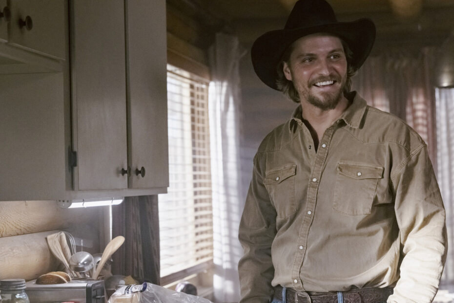 Luke Grimes fala sobre desafios de retornar como Kayce em Marshals
