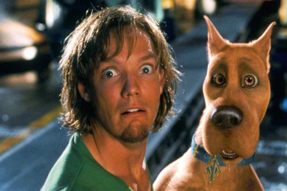 **Matthew Lillard Fala Sobre o Novo Série Live-Action de Scooby-Doo da Netflix e Novas Escalações** Matthew Lillard apoia a nova série live-action de Scooby-Doo na Netflix