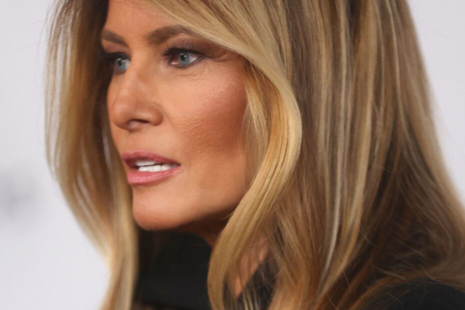 Documentário sobre Melania Trump Alcança o Top 10 da Bilheteira da Amazon, Apesar de Críticas Severas "Melania: Sucesso nas Bilheteiras em Meio a Críticas Destrutivas"
