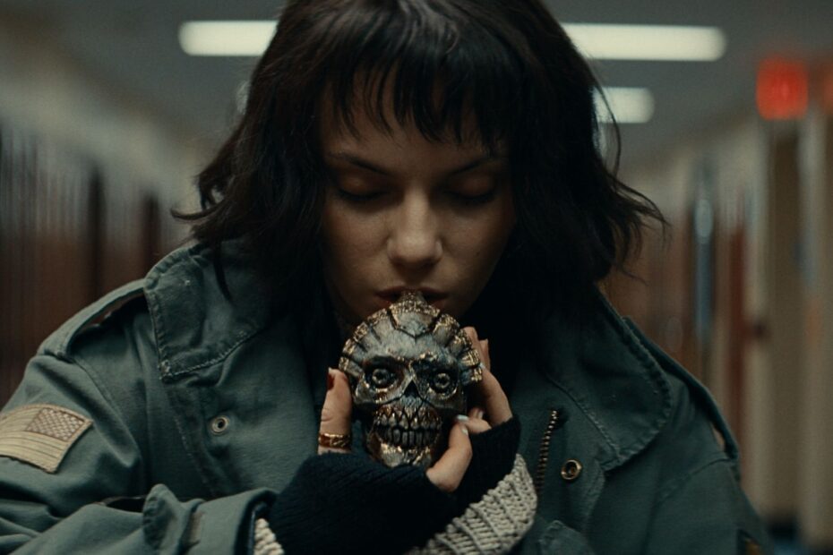 Whistle: O Novo Filme de Terror que Promete Chocar o Público com suas Morte Horripilantes Morte em Alto Estilo: "Whistle" e Suas Mortes Surpreendentes