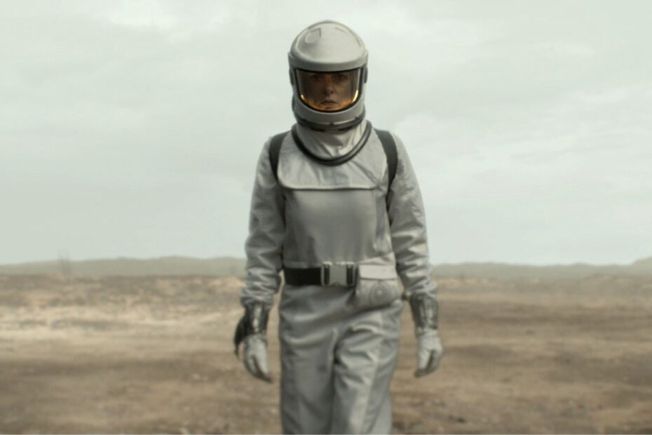 8 Séries Distorpianas de Ficção Científica Que Superam Silo, Com Rebecca Ferguson O Futuro Distópico: Impactos da Verdade nas Relações Humanas