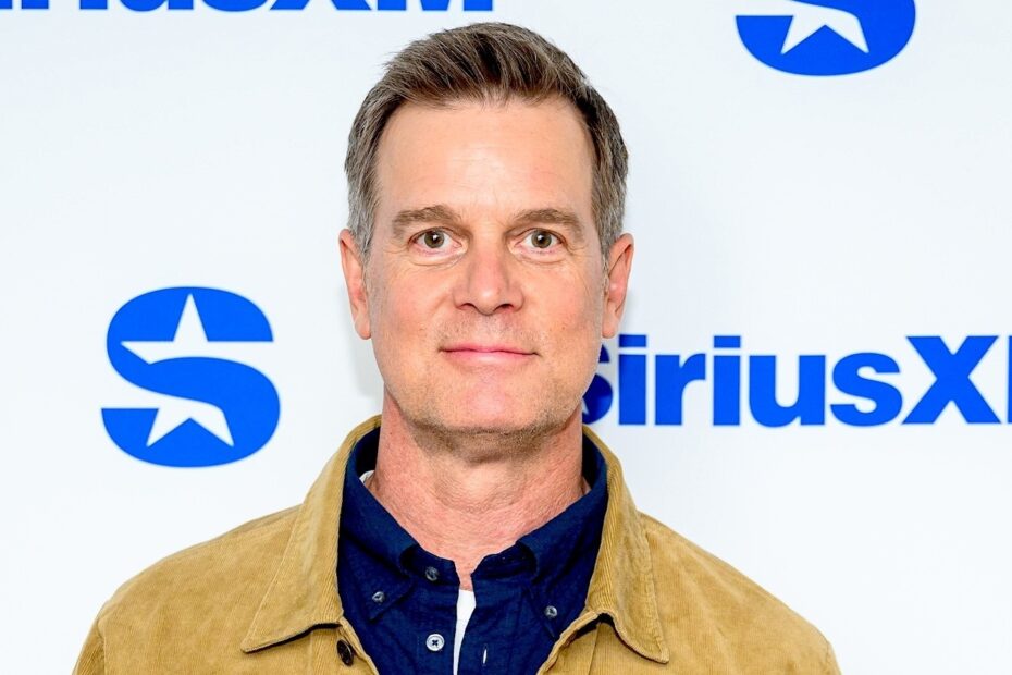 Peter Krause Retorna à TV com o Drama "Protection" da NBC Peter Krause retorna à TV em nova missão emocionante na NBC
