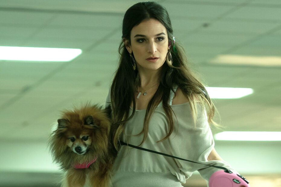 A24'S OSCAR-WINNING SCI-FI MASTERPIECE É AINDA UMA REFERÊNCIA NO STREAMING Tudo em Todo Lugar ao Mesmo Tempo retorna ao streaming em grande estilo