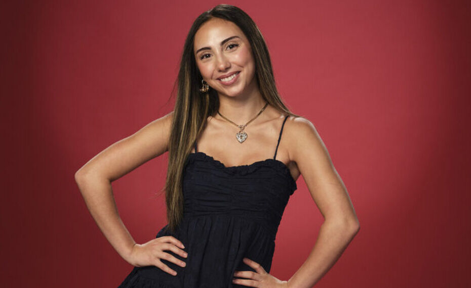 Ashley Marina: da infância no “America’s Got Talent” ao desafio em “The Voice” temporada 29 Ashley Marina brilha na 29ª temporada de "The Voice" após desafios em "America's Got Talent"