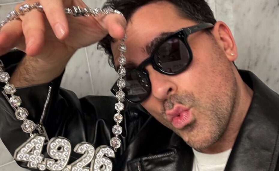 Dan Levy retorna às telinhas com estreia da comédia Big Mistakes na Netflix Dan Levy volta à TV em Big Mistakes, uma comédia de crime e risadas