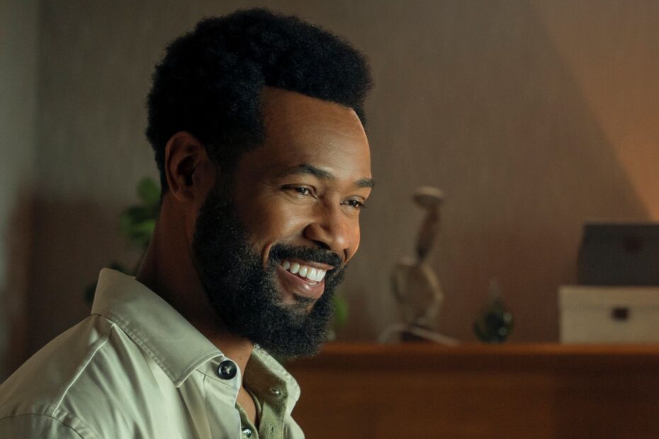 Isaiah Mustafa e Samantha Walkes discutem os altos e baixos da série Cross em nova entrevista Desafios emocionais e relacionamentos em Cross são discutidos por astros