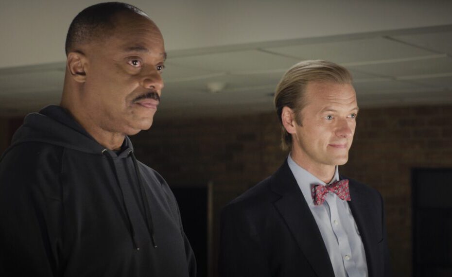 NCIS: Adam Campbell Revela a Emoção de Filmar as Cenas da Morte de Vance no Episódio 500 Emoção e Legado: A Tristeza do Adeus de Vance em NCIS 500