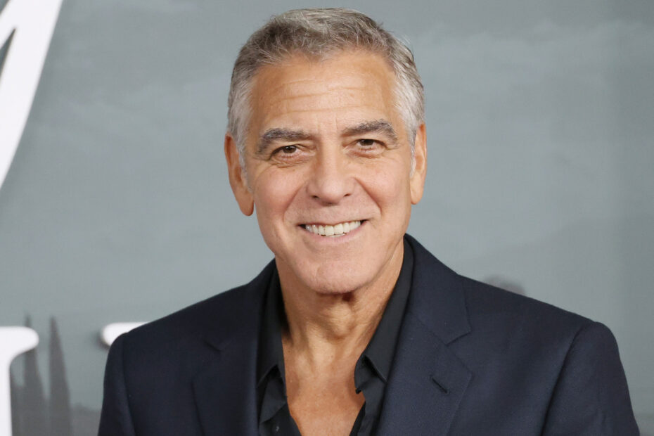 George Clooney e a Convocação de John Stamos para "ER" George Clooney mudou a vida de John Stamos em ER. Descubra como!