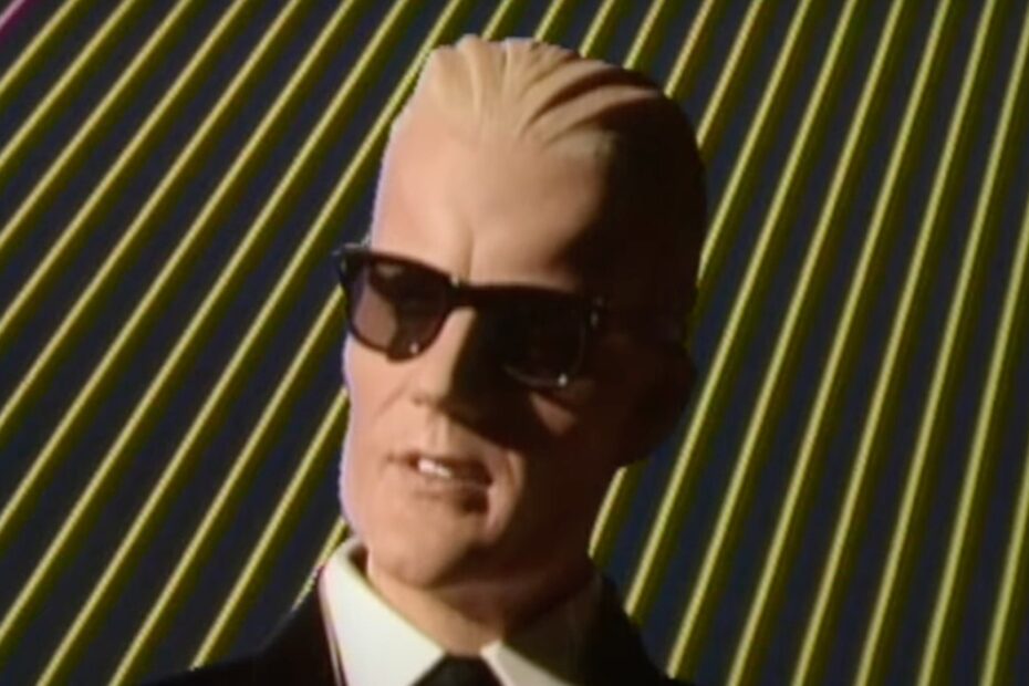 George R.R. Martin e seu Primeiro Fracasso em Hollywood: Um Episódio Perdido de 'Max Headroom' George R.R. Martin e seu frustrante episódio não filmado de Max Headroom
