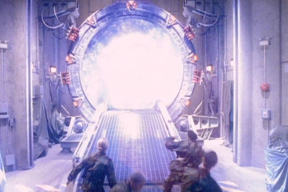 Amazon pode resolver mistério de 29 anos na nova série de Stargate Mistérios dos Stargates: Nova série promete revelações surpreendentes