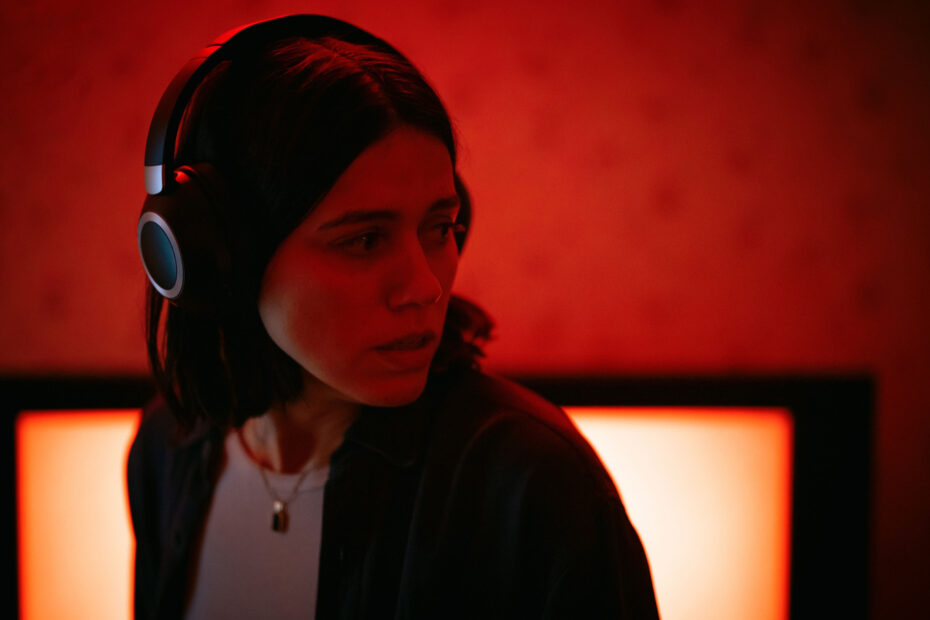 A Nova Sensação do Terror: "Undertone" da A24 O terror psicológico de Undertone vai além do comum e assusta