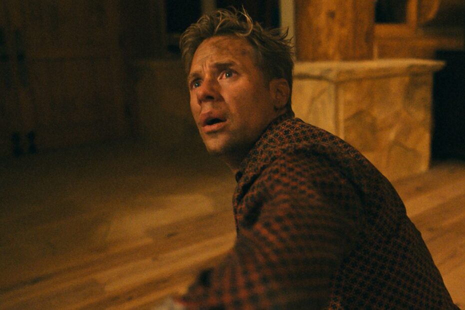 Prime Video e seu Tesouro Escondido: Outer Range, a Série de Ficção Científica que Merecia Muito Mais Outer Range: A série que mistura faroeste e ficção científica