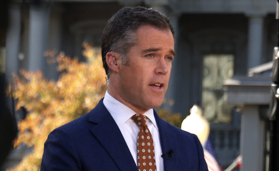 Peter Alexander deixa a NBC News após 22 anos e emociona colegas e fãs Peter Alexander deixa a NBC News em busca de mais tempo com a família
