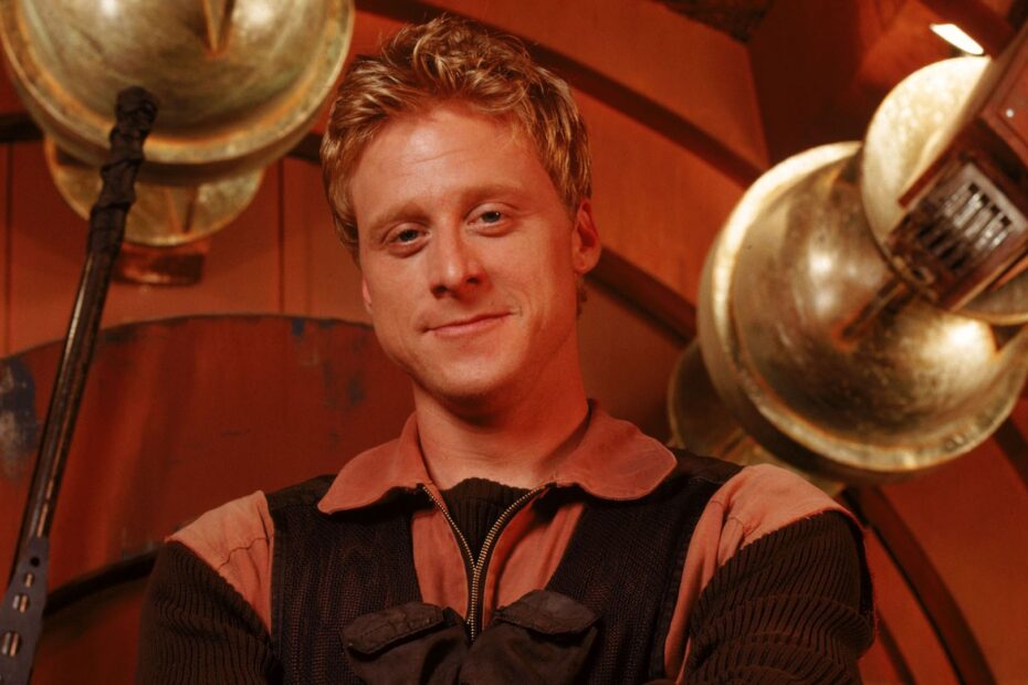 Firefly: Alan Tudyk e o Mistério do Anúncio Rumores de retorno de Firefly empolgam fãs da série clássica