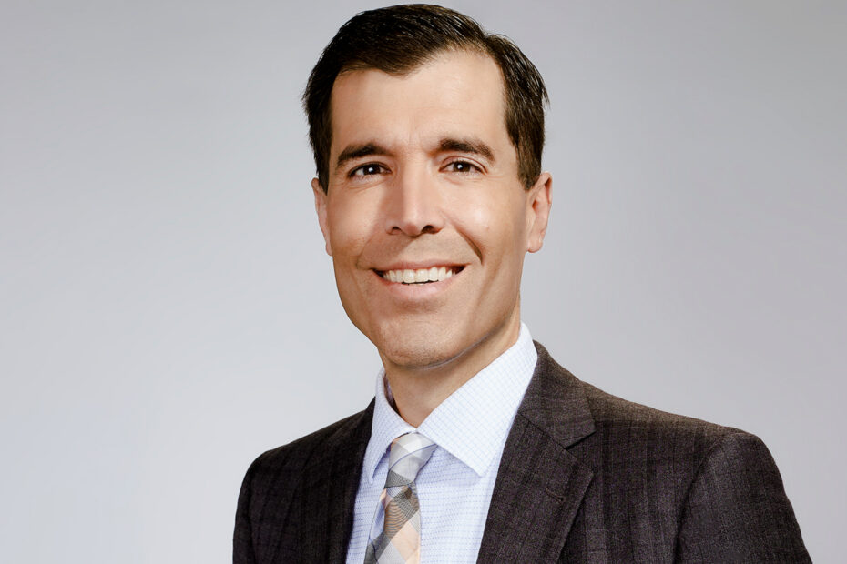 Scott MacFarlane: A Nova Fase na MeidasTouch Scott MacFarlane revoluciona o jornalismo com sua nova fase na MeidasTouch