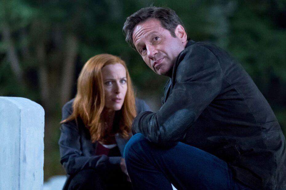 7 PROGRAMAS DE FICÇÃO CIENTÍFICA QUE PENSAMOS QUE SERIAM O PRÓXIMO 'ARQUIVO X' Séries de ficção científica que capturam o legado de Arquivo X