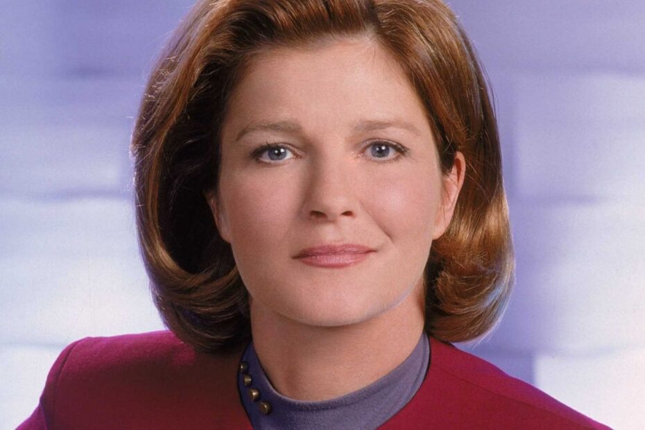 STAR TREK: O FUTURO DA FRANQUIA PAGANDO O PREÇO POR DESRESPEITAR JANEWAY Starfleet ignora Janeway e revive a ameaça do Omega Molecule
