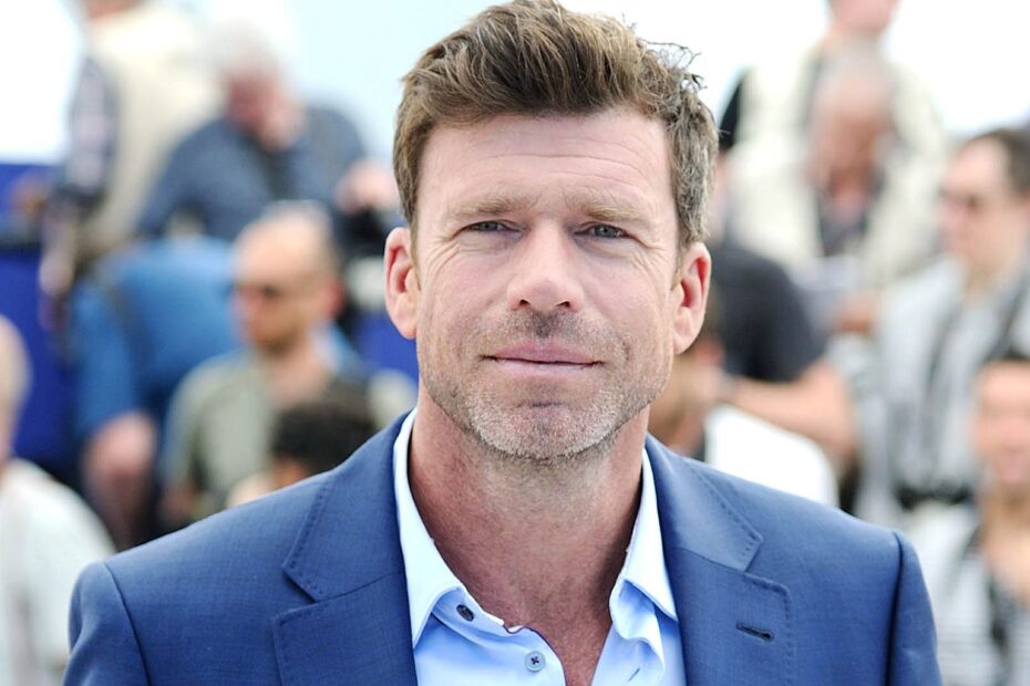 Taylor Sheridan, um dos nomes mais respeitados quando se trata de narrativas impactantes, recentemente fez um retorno notável com sua adaptação da obra de Tom Clancy, "Without Remorse". Embora o filme tenha enfrentado reações mistas no passado, ele conseguiu ressurgir, atraindo a atenção do público após ser disponibilizado em plataformas de streaming gratuitas, como o Tubi. Taylor Sheridan e a nova vida de Without Remorse no streaming