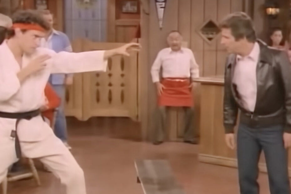 Tom Hanks: O Dia em que Derrotou o Fonz no Happy Days Tom Hanks e Henry Winkler: Rivalidade e Amizade no Entretenimento