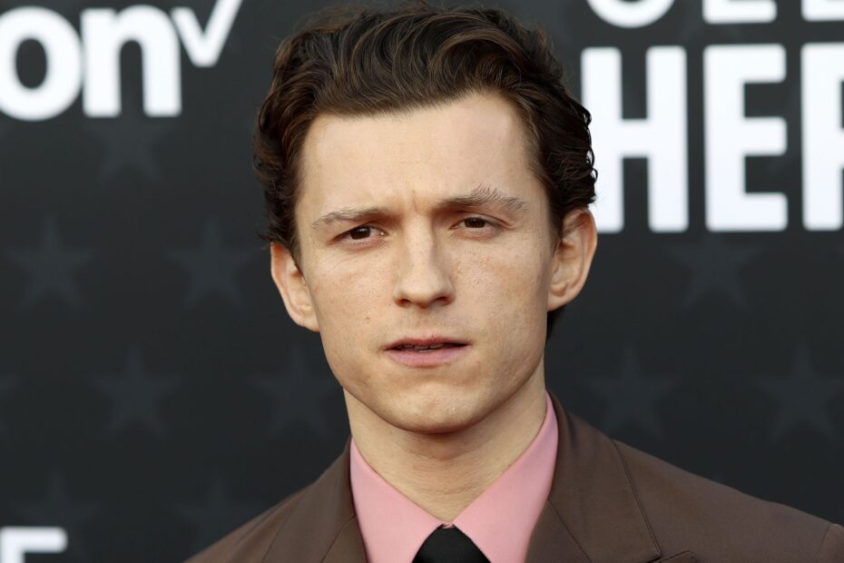 **Tom Holland e Seu Papel de Destaque em 'The Impossible'** Tom Holland brilha em The Impossible e aguarda nova era como Homem-Aranha