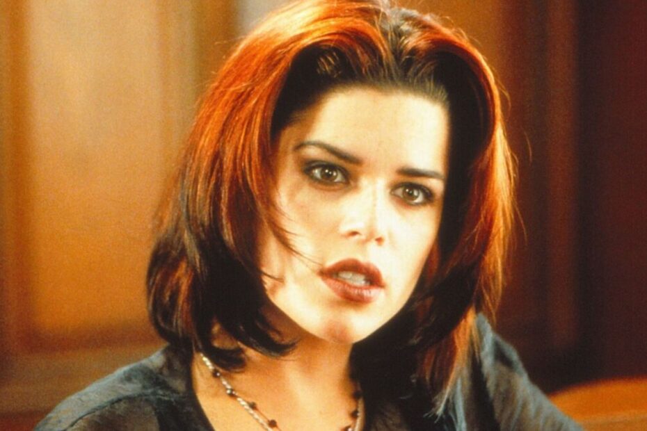 Wild Things: O Thriller Erótico que Redefine Neve Campbell