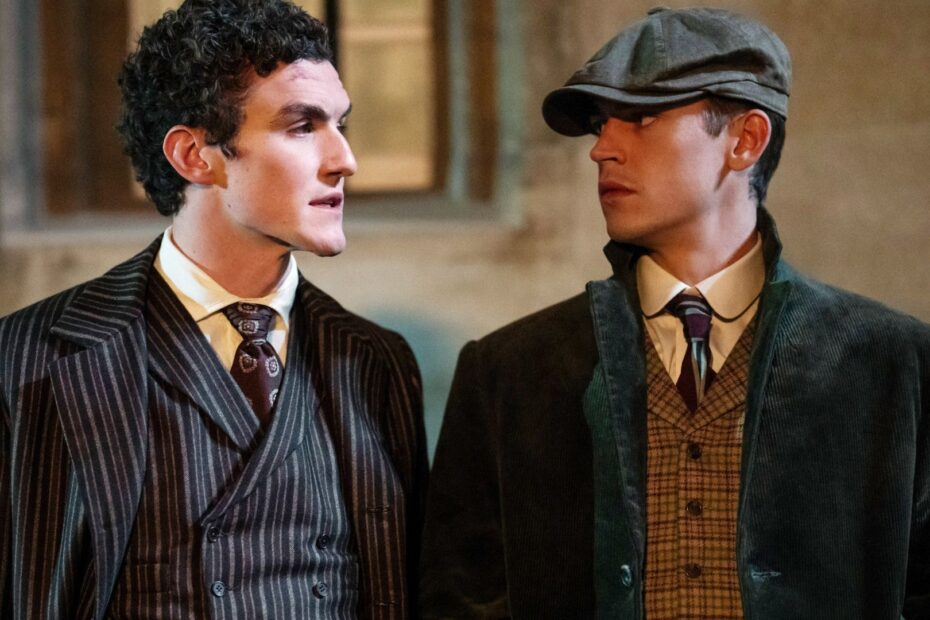Guy Ritchie conquista sucesso com nova série de ação e mistério na Prime Video Young Sherlock traz ação e mistério com assinatura de Guy Ritchie
