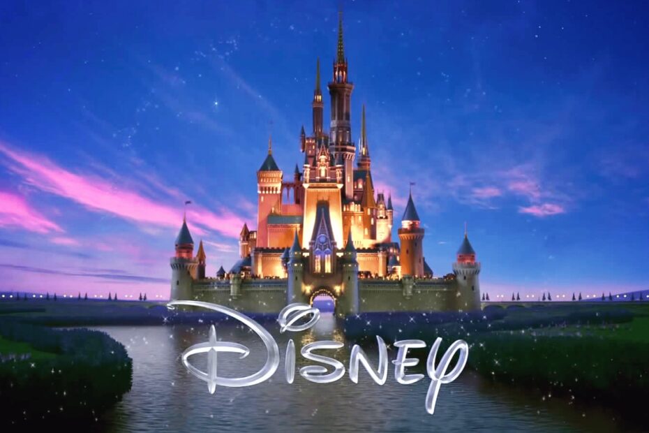 Quatro meses após um lançamento que quebrou recordes, uma sequência da Disney, que se destacou desde "Frozen 2", acaba de estrear em streaming e já se tornou um grande sucesso. "Frozen 2" foi aclamado como uma das melhores continuações da Disney, superando números nas bilheteiras e expandindo a história de Anna e Elsa. Mas em 2025, outra produção da Disney não apenas conquistou o público, como também superou esses marcos – estamos falando de "Zootopia 2", a esperada sequência do amado filme de 2016. Zootopia 2 conquista o público e é um marco na animação da Disney