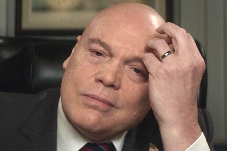 A notícia de que a série Daredevil: Born Again foi cancelada pela Disney+ pegou muitos fãs de surpresa, especialmente porque o encerramento chega antes mesmo da estreia de sua terceira temporada. Diante disso, alguns dos principais nomes do elenco usaram as redes sociais para compartilhar suas impressões e agradecer ao público pelo apoio ao longo dos anos. Daredevil: Born Again Termina na 3ª Temporada