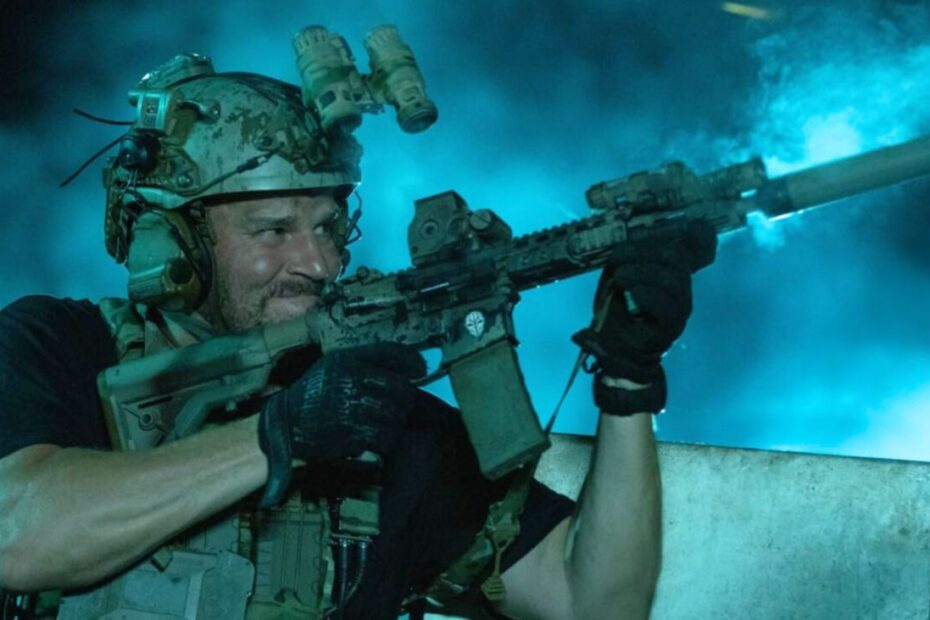 A produção 68 Whiskey da Paramount estreou em 2020 trazendo uma perspectiva ácida sobre a vida militar. Criada por Roberto Benabib, roteirista conhecido por Weeds, a comédia dramática baseou-se no formato israelense Charlie Golf One e apresentou um pelotão peculiar. 68 Whiskey: a série militar esquecida da Paramount